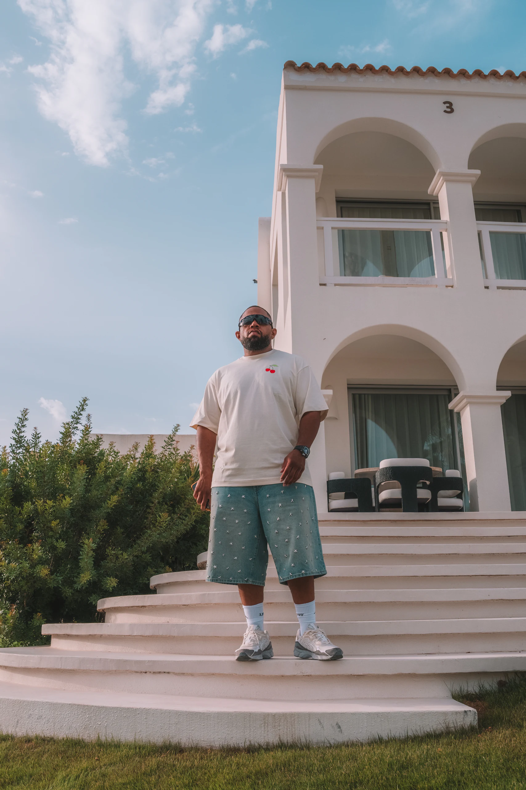 GORDO et le Pacha Ibiza dévoilent un T-shirt collaboratif — illustration 1